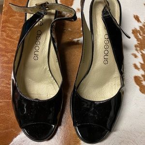 André Assous wedged heels